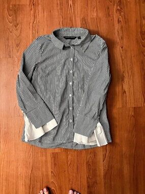 BROOKE SHIELDS Timeless Striped Button Down Shirt Size 10